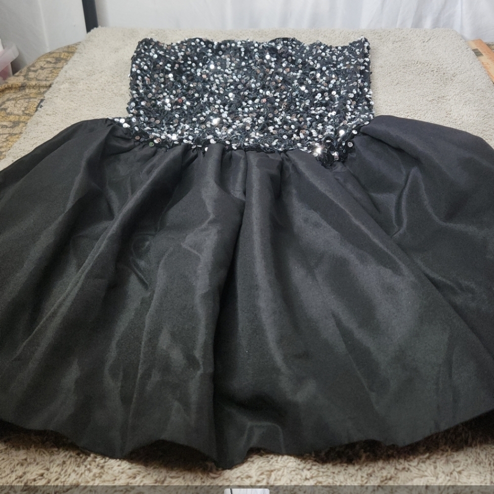 Black Sequin Top Tube Dress - L
